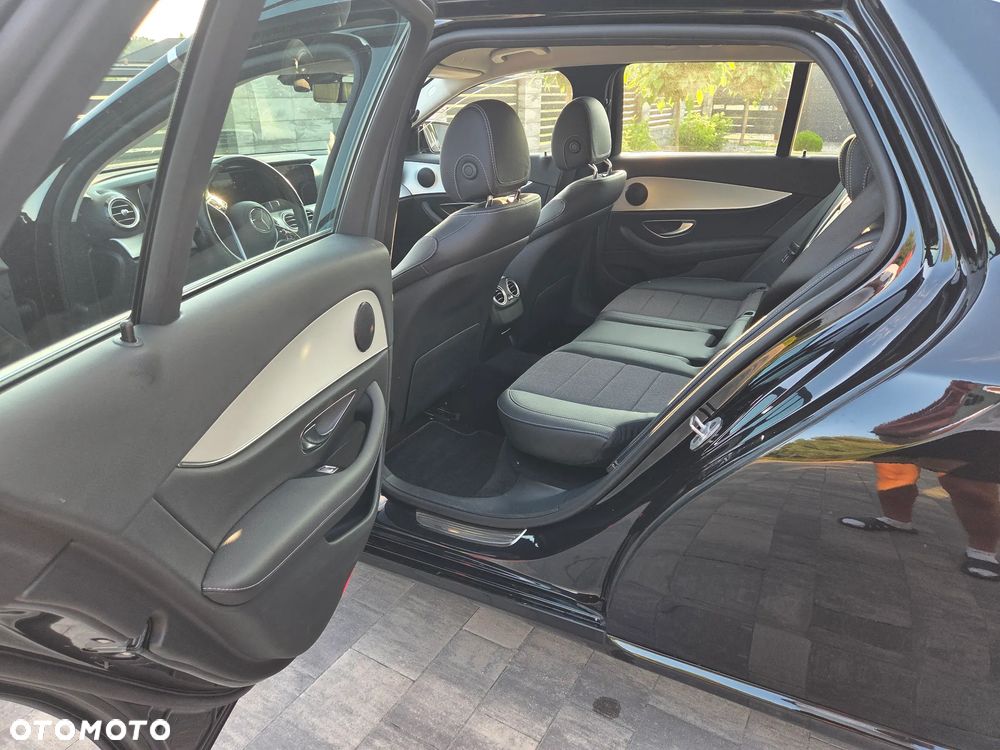 Mercedes-Benz Klasa E 220 d 4-Matic Avantgarde - 18