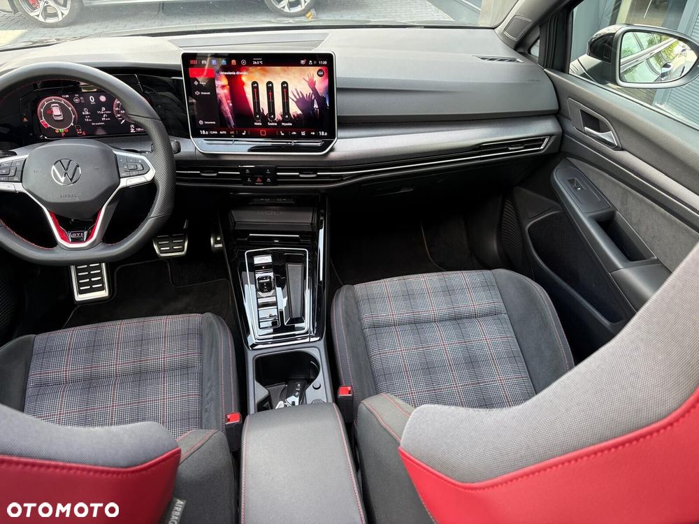 Volkswagen Golf - 30