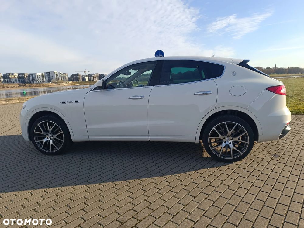Maserati Levante Q4 - 12