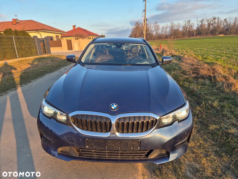 BMW Seria 3 318d Sport Line Shadow - 17