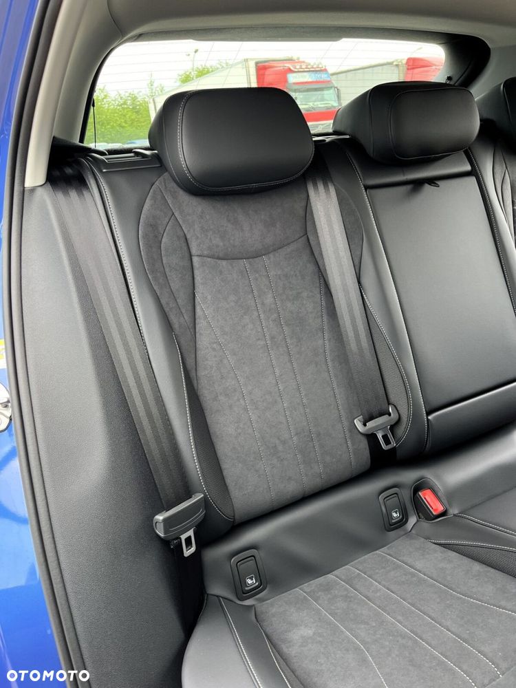 Volkswagen T-Roc 1.5 eTSI Style DSG - 28