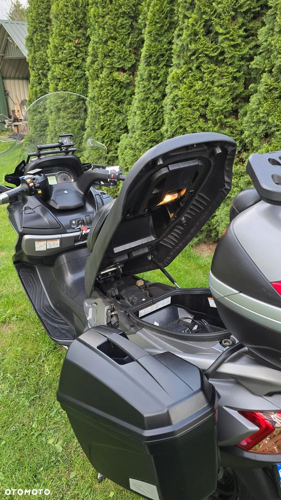 Suzuki Burgman - 11