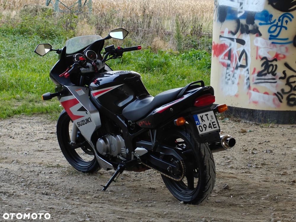 Suzuki GS - 32