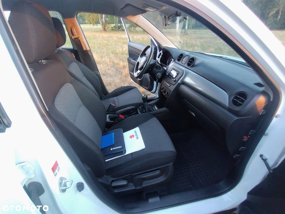 Suzuki Vitara 1.6 Comfort 2WD - 11