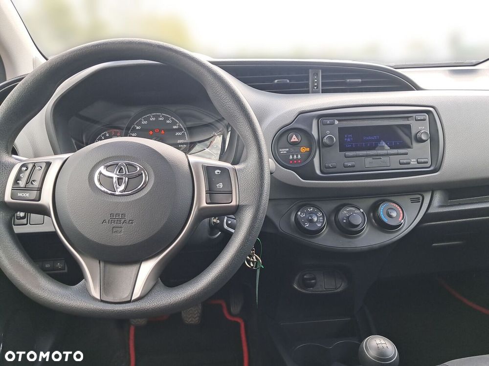 Toyota Yaris - 7