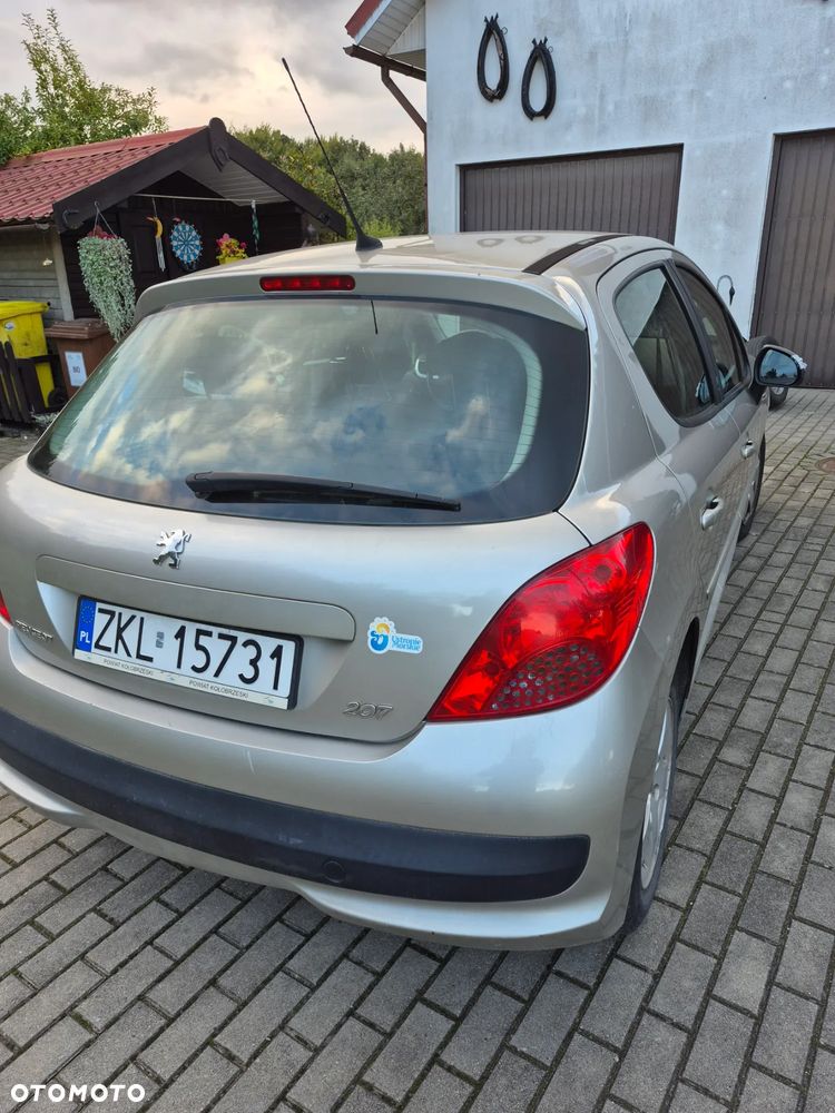 Peugeot 207 - 4
