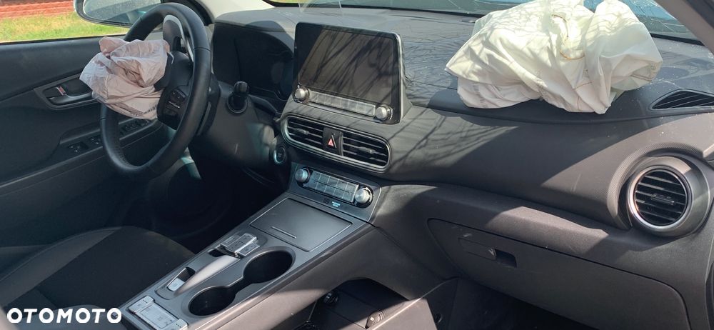 Hyundai Kona Premium - 5