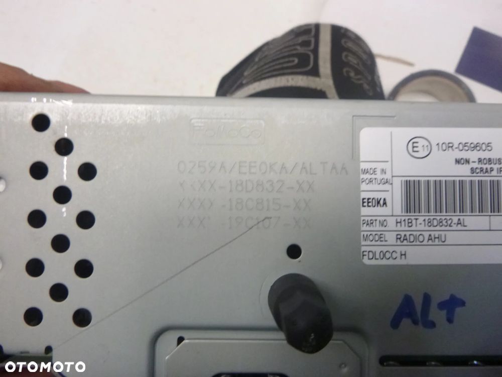 FORD FIESTA MK8 RADIO BLUETOOTH - 5