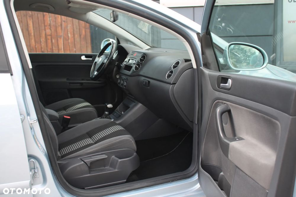 Volkswagen Golf Plus 1.9 TDI DPF DSG Comfortline - 27