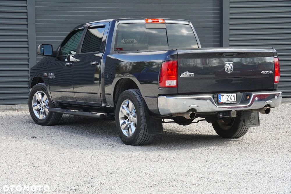 RAM 1500 Crew Cab Shortbed Bighorn - 24