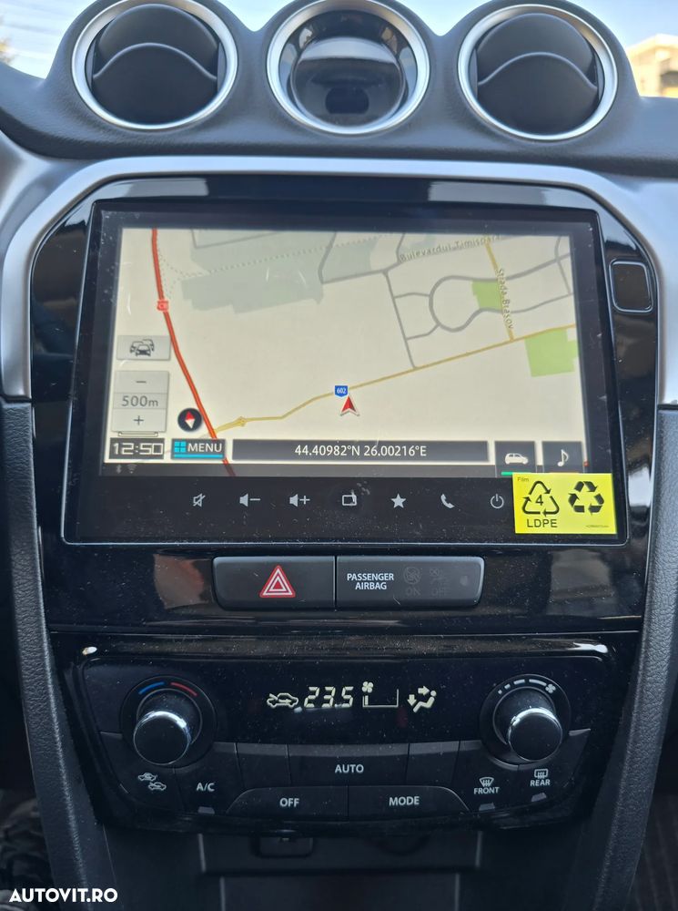 Suzuki Vitara 1.4 Boosterjet MHEV Passion - 17