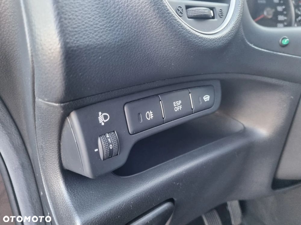 Kia Carens 2.0 EX - 16