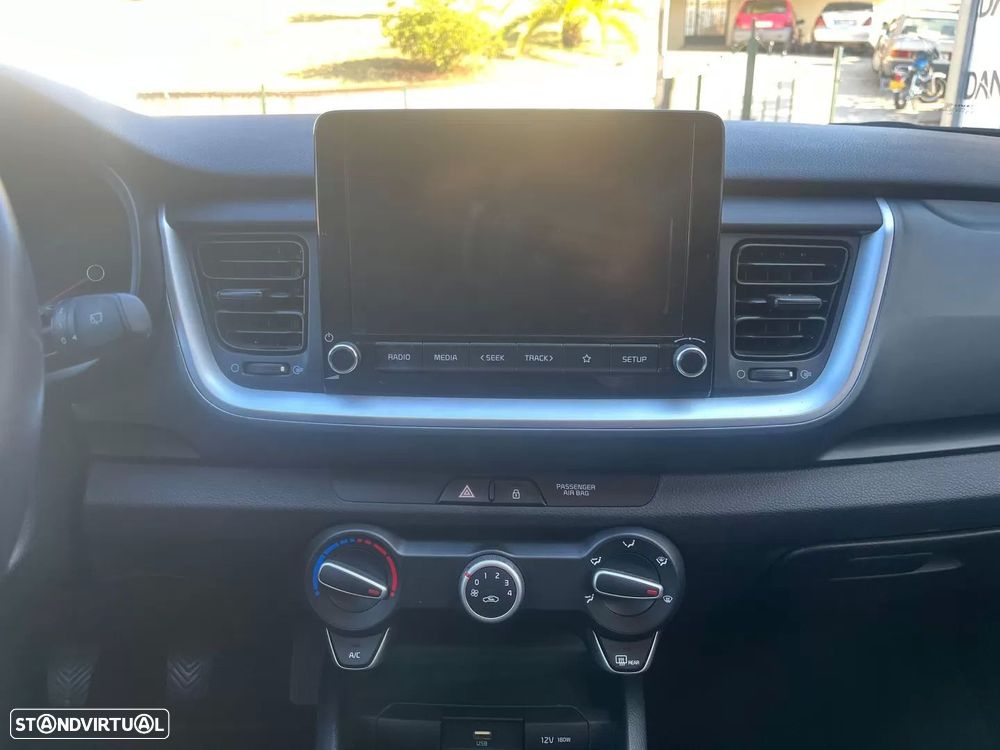 Kia Stonic - 11