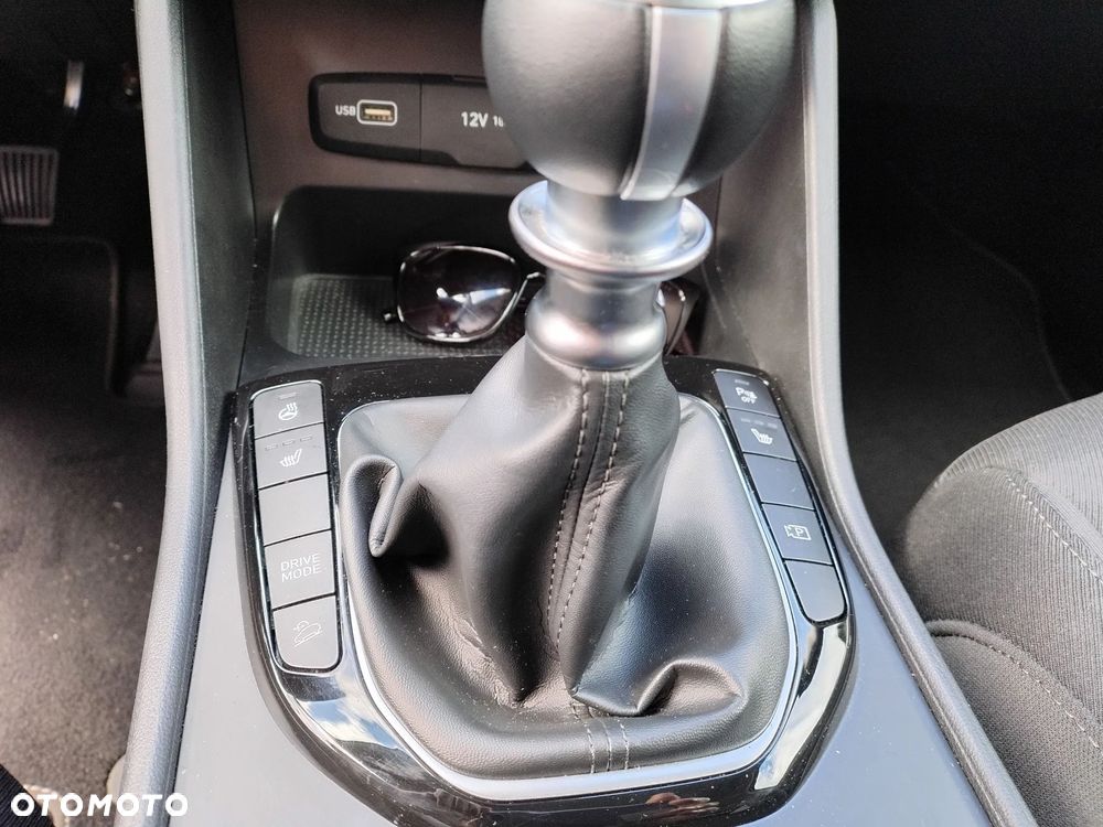Hyundai Tucson 1.6 T-GDi Smart 2WD - 22
