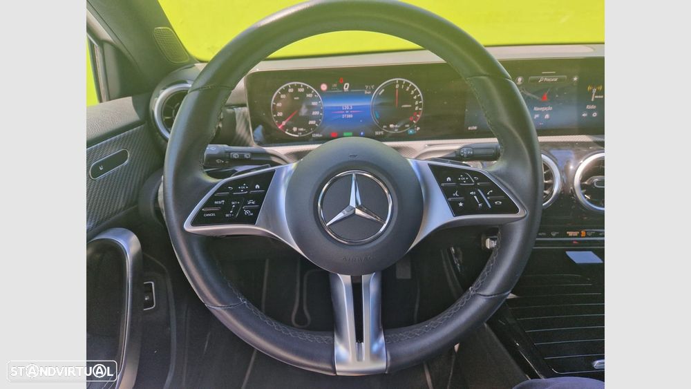 Mercedes-Benz A 250 e - 12