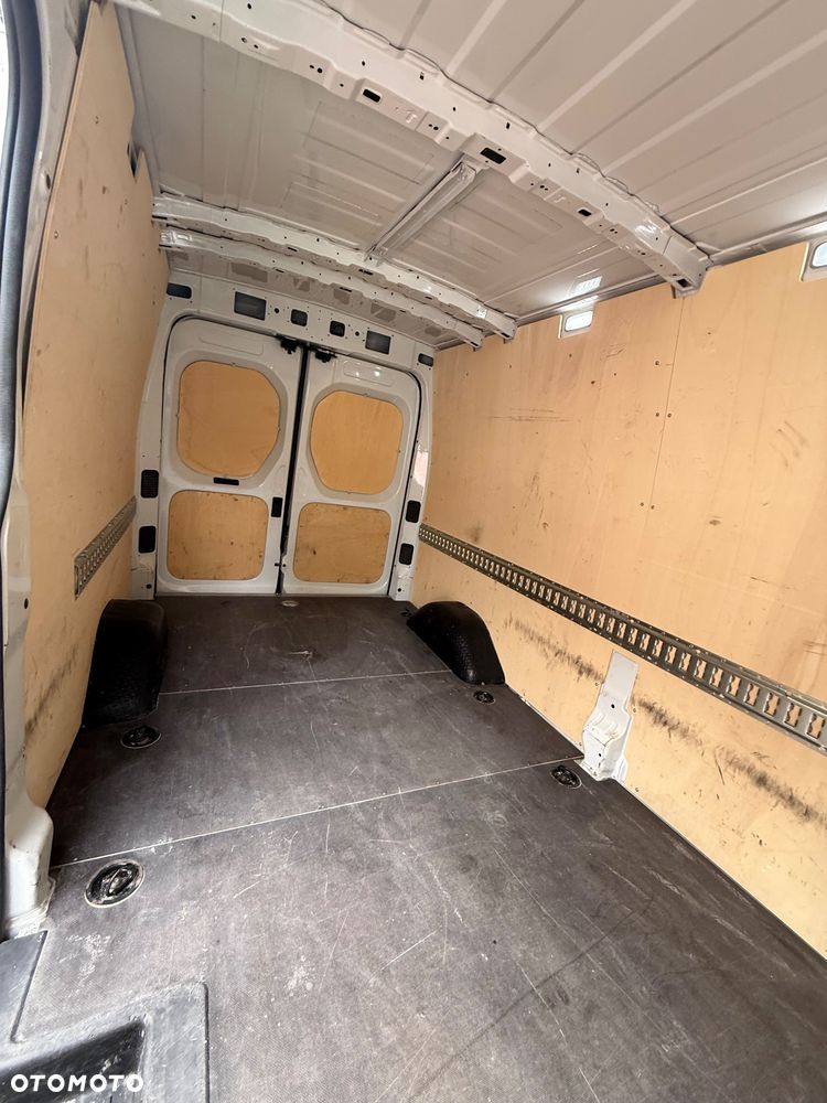 Maxus Deliver 9 - 24