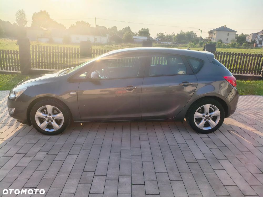 Opel Astra - 4