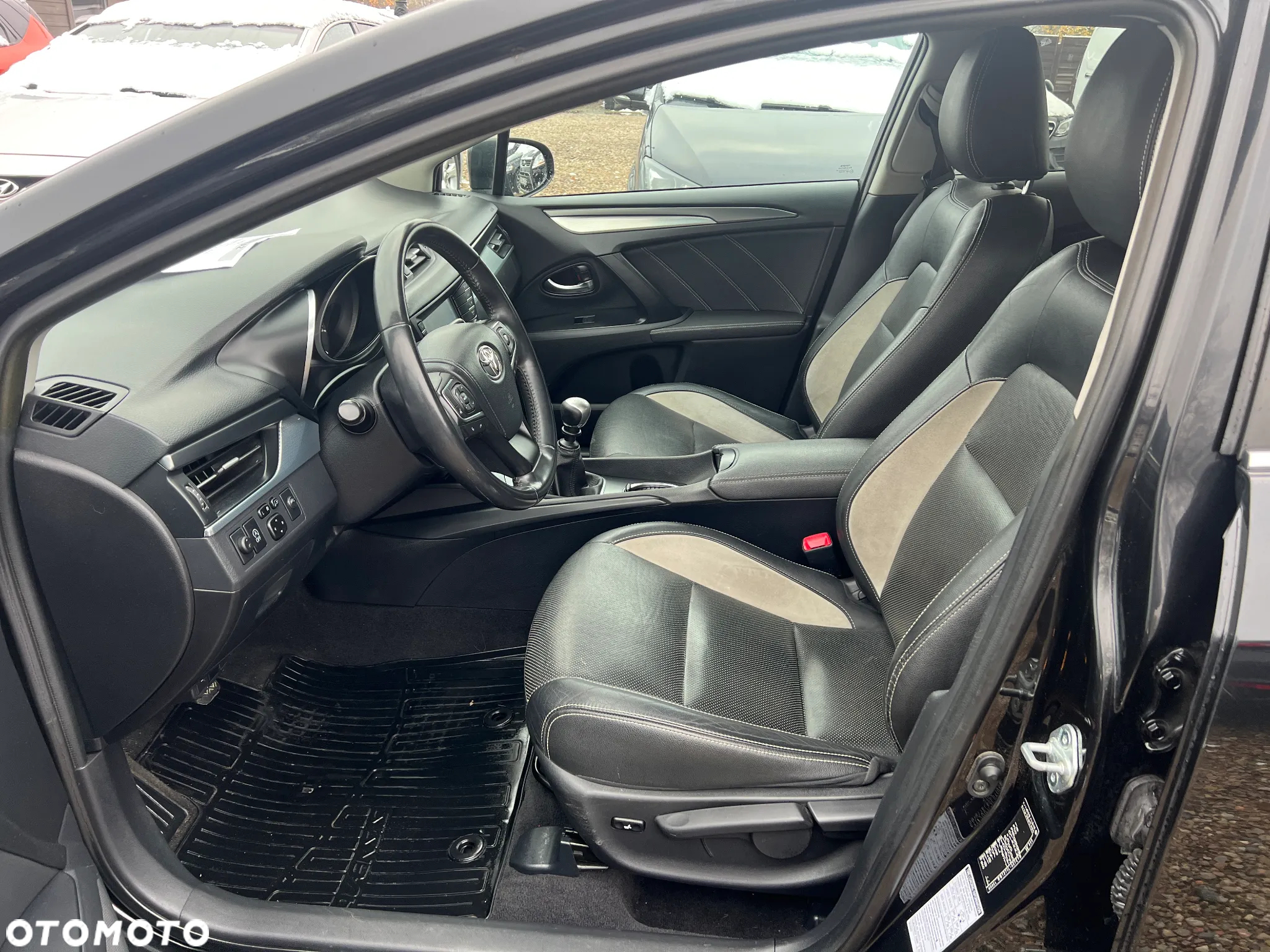 Toyota Avensis 2.0 D-4D Prestige - 14