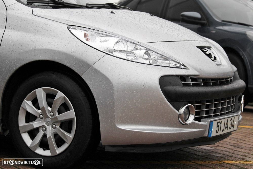 Peugeot 207 1.4 HDi Premium - 2