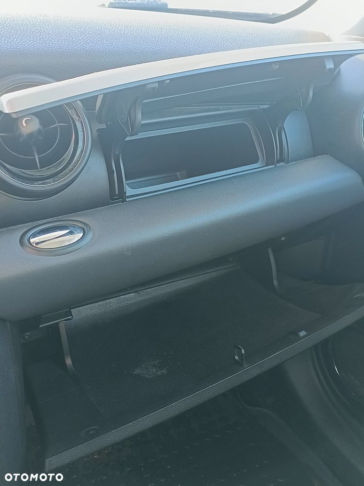 MINI Cooper Standard - 24