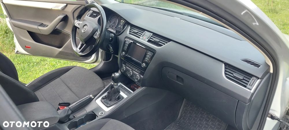Skoda Octavia 1.6 TDI Active - 9