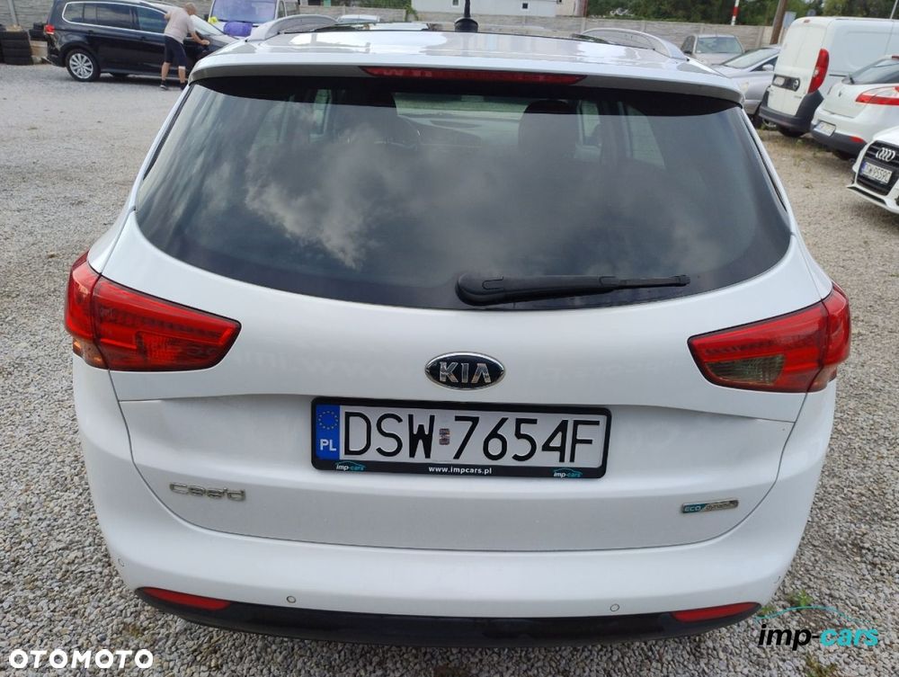 Kia Ceed - 22