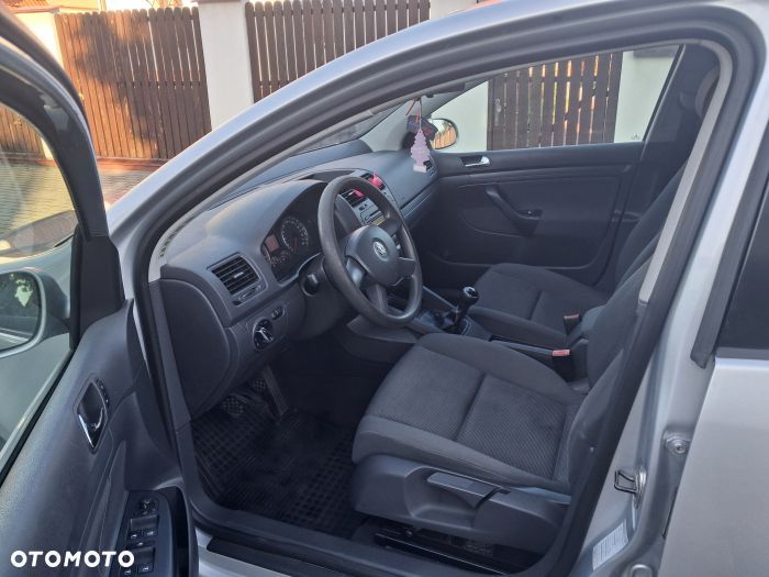 Volkswagen Golf - 9