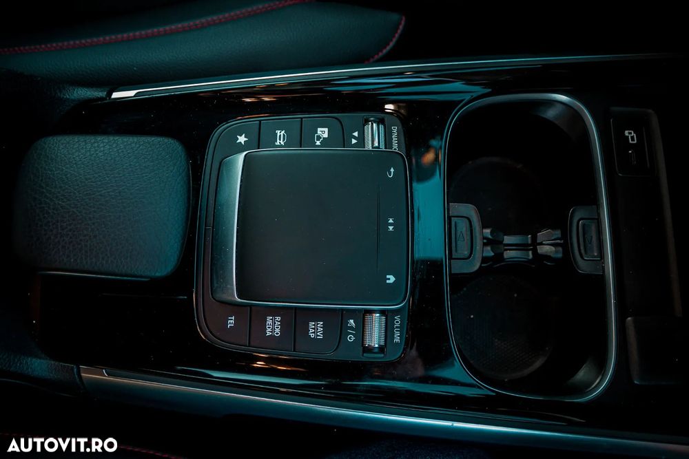 Mercedes-Benz GLB 180 7G-DCT - 19