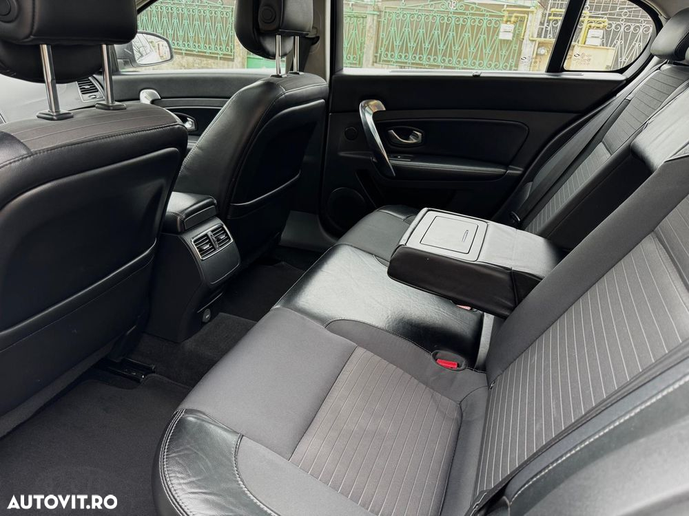 Renault Latitude 2.0 dCi Luxury - 6