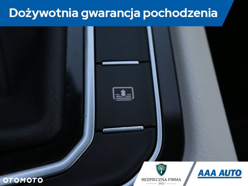 Volkswagen Passat - 22
