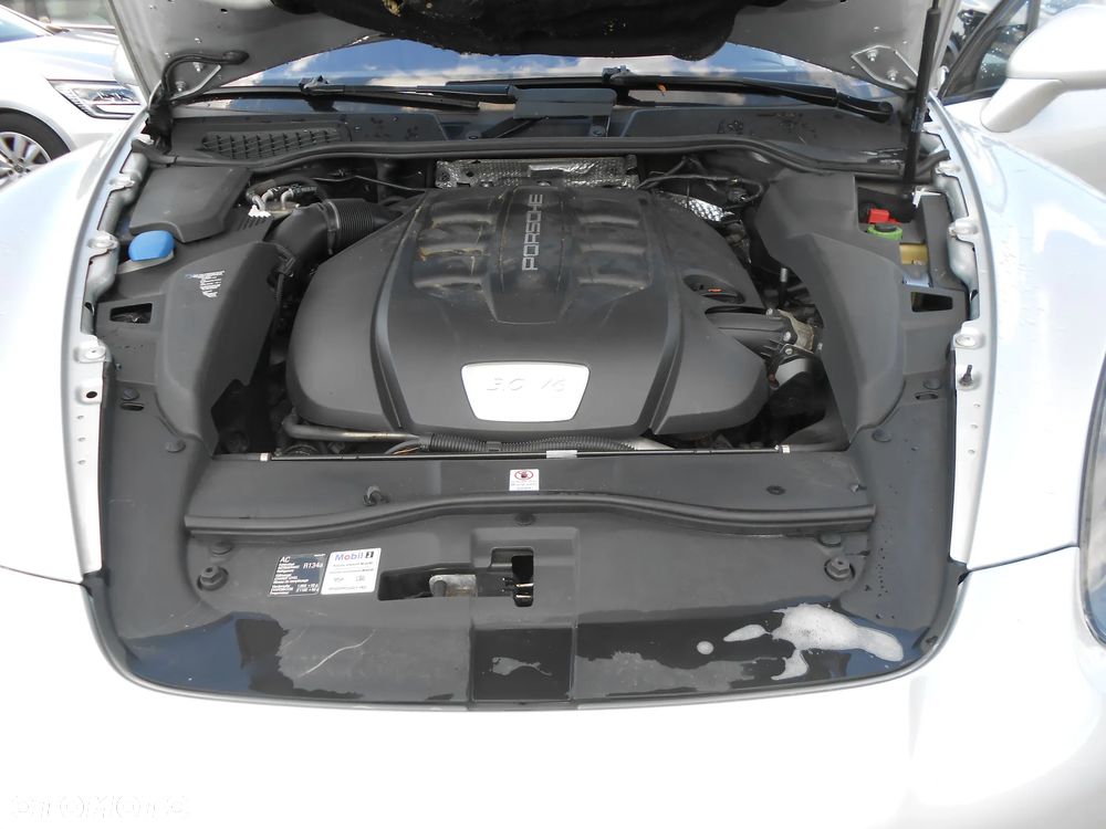 Porsche Cayenne Diesel Platinum Edition - 13