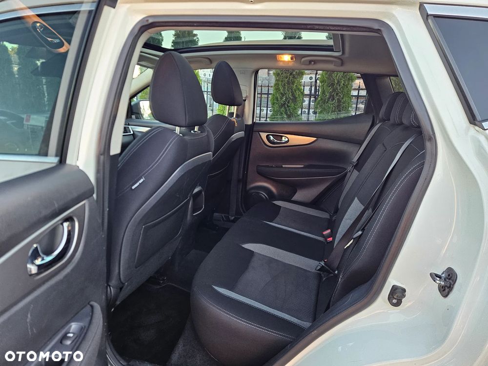 Nissan Qashqai 1.2 DIG-T N-Connecta Xtronic EU6 - 11