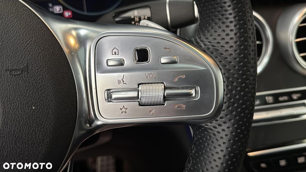 Mercedes-Benz GLC 300 d 4-Matic - 29