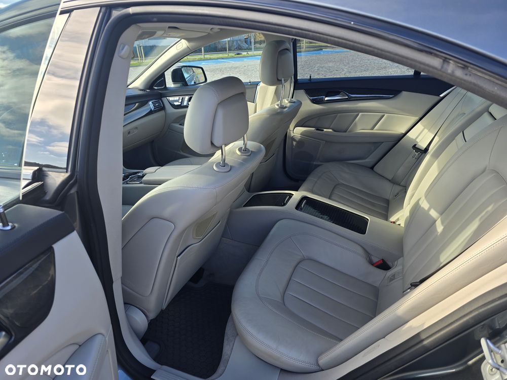 Mercedes-Benz CLS 500 4Matic BlueEFFICIENCY 7G-TRONIC - 14