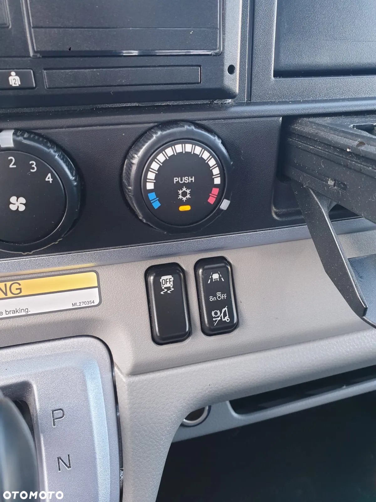 Mitsubishi FUSO CANTER 9C18 WYWROTKA TRZYSTRONNA - 26