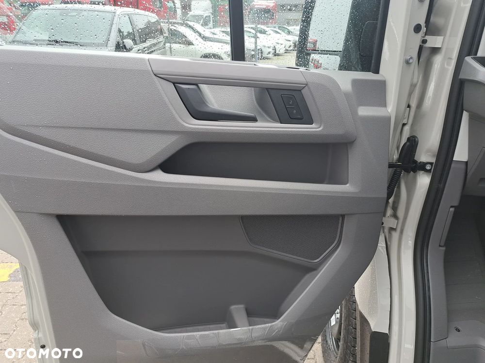Volkswagen Crafter - 11