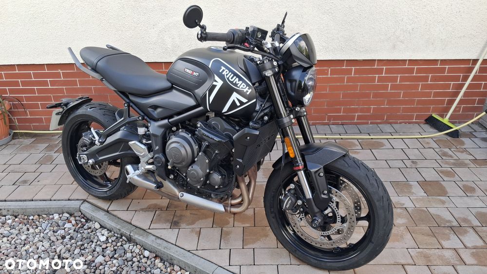 Triumph Trident - 11