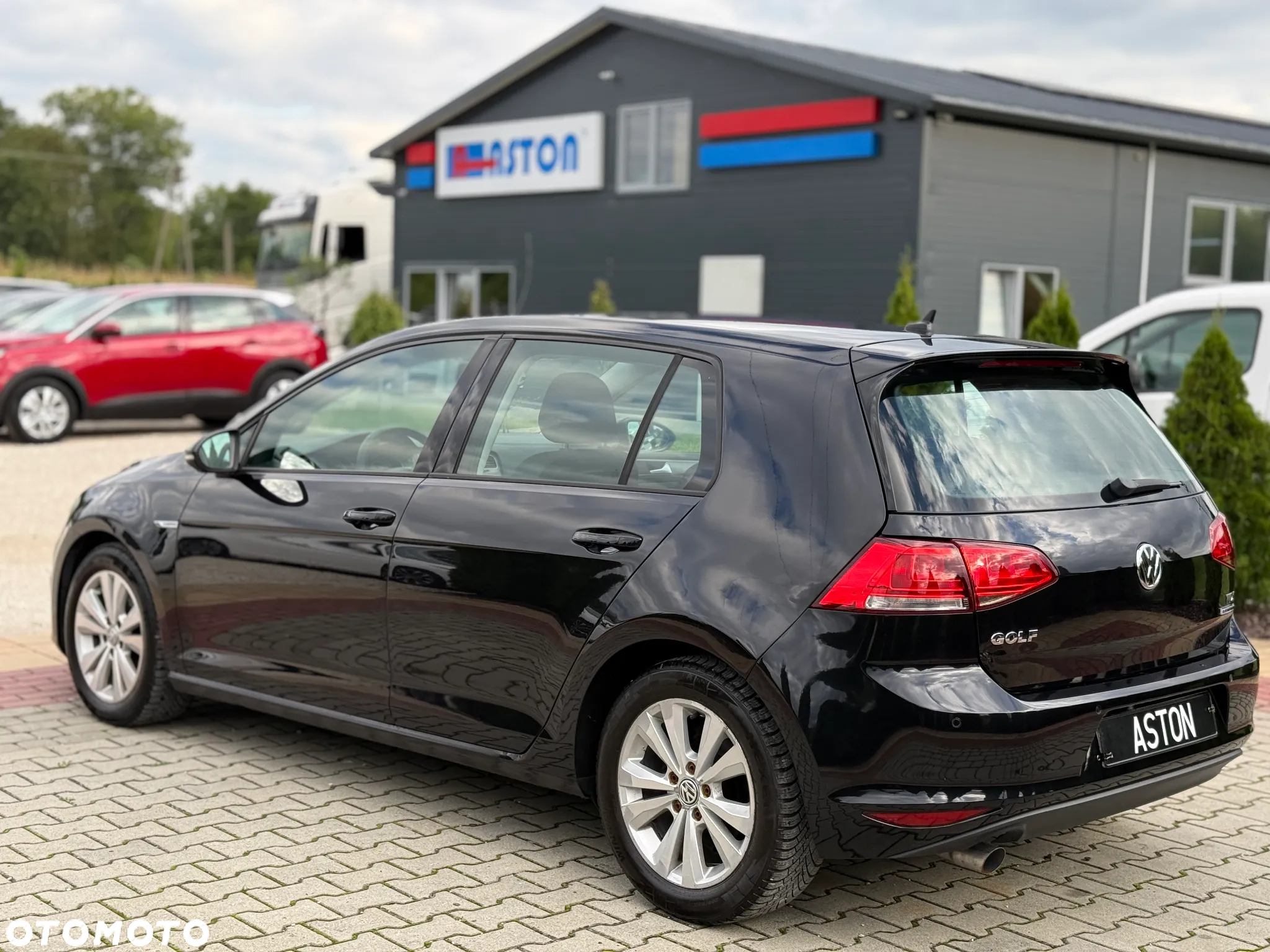 Volkswagen Golf 1.6 TDI BlueMotion Comfortline - 10