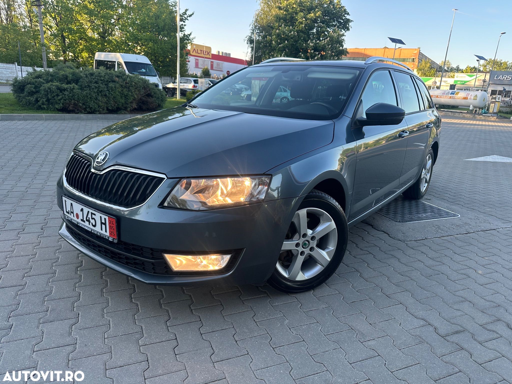 Skoda Octavia 2.0 TDI (Green tec) DSG Ambition - 1