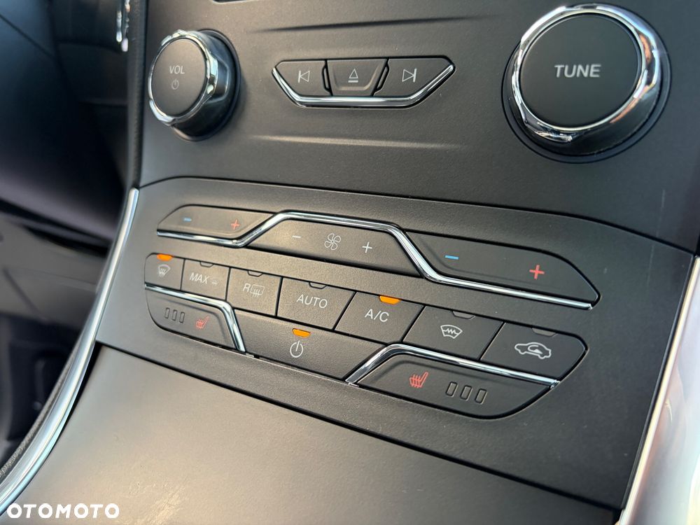 Ford S-Max 1.5 EcoBoost Titanium - 24