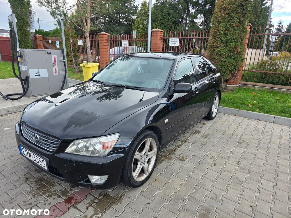 Lexus Is