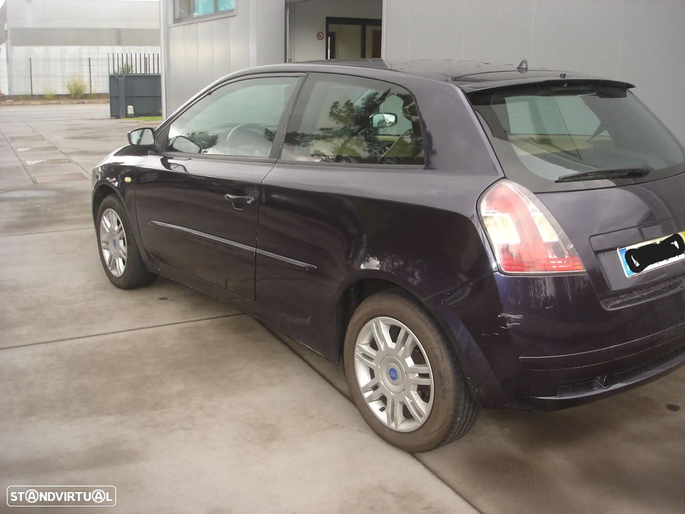 Fiat Stilo 1.9 JTD Dynamic - 4