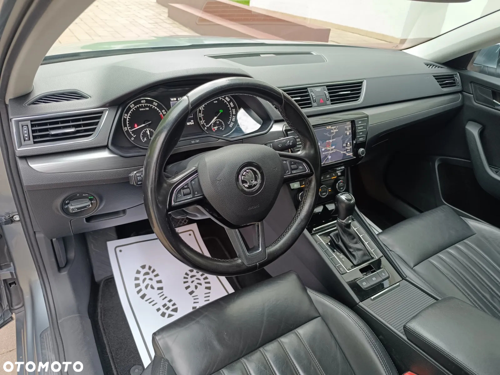 Skoda Superb 1.4 TSI ACT DSG Ambition - 26