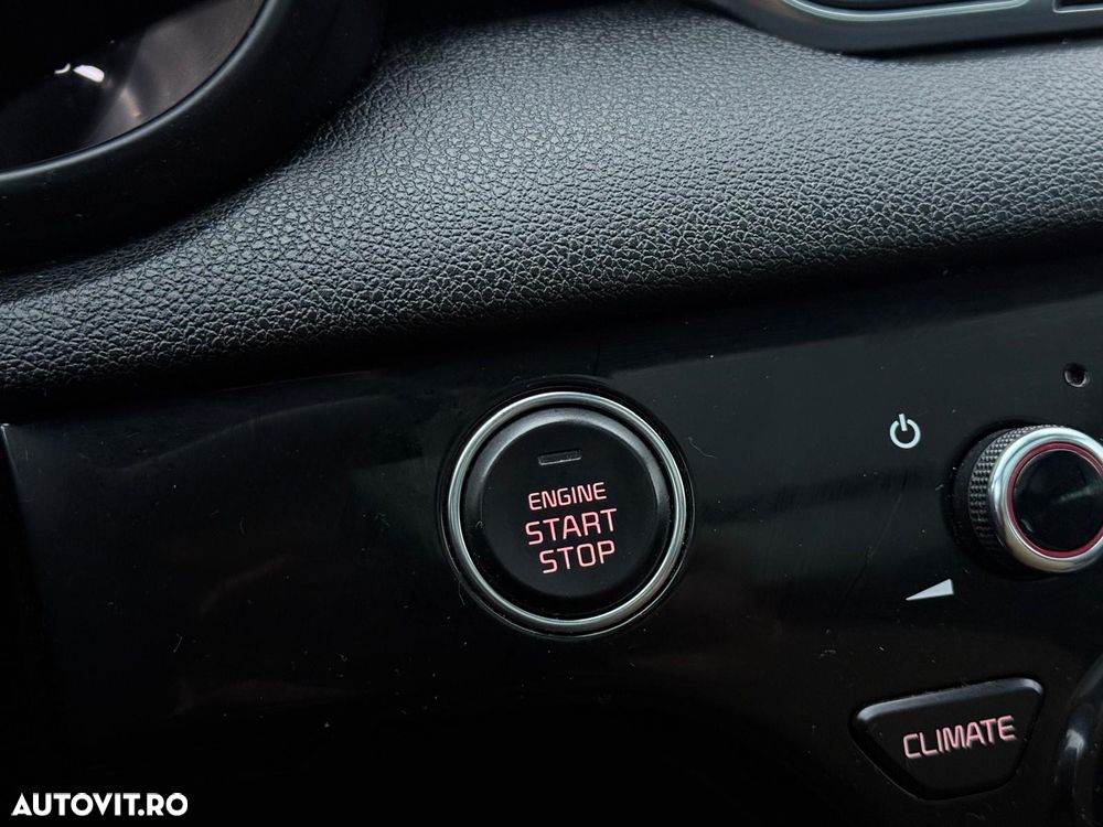 Kia Sportage 1.7 CRDI 2WD ISG Aut. GT Line - 25