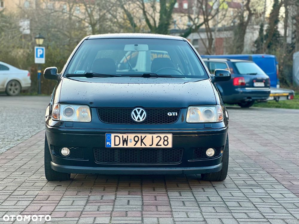 Volkswagen Polo - 2