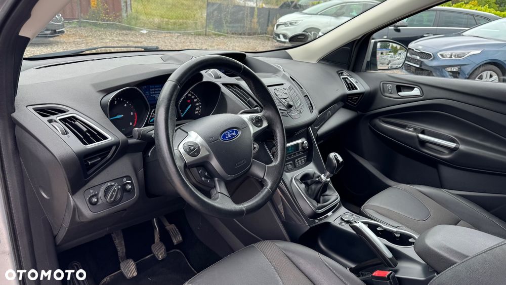 Ford Kuga 2.0 TDCi FWD Titanium - 27