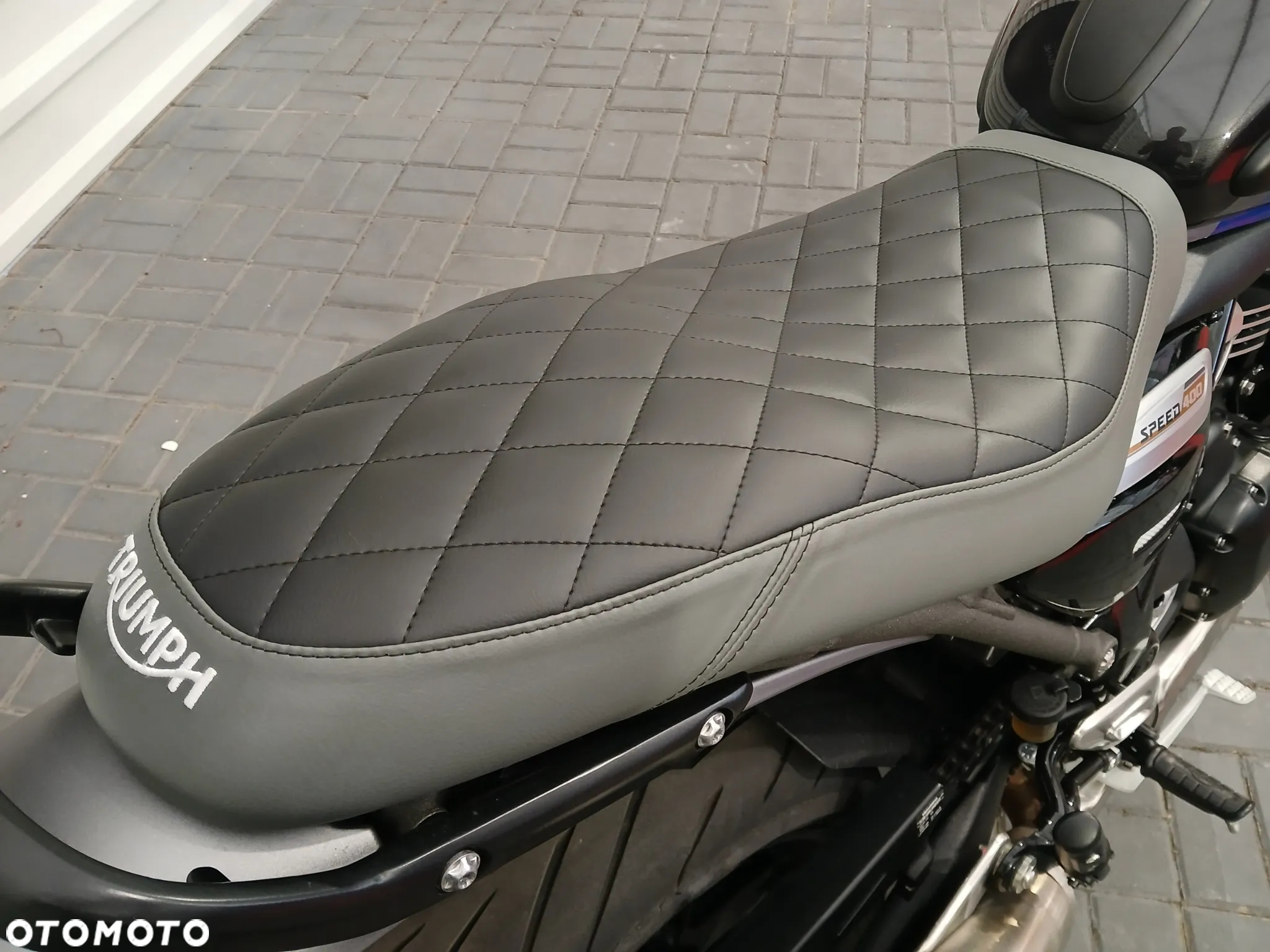 Triumph Inny - 14