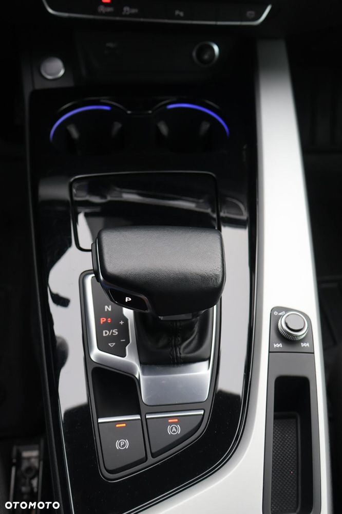Audi A4 Limousine 35 TFSI mHEV Advanced S tronic - 19
