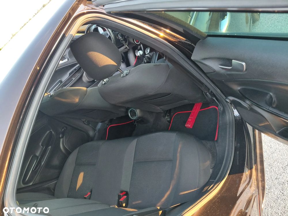 Alfa Romeo Giulietta 1.4 TB 16V Turismo - 38