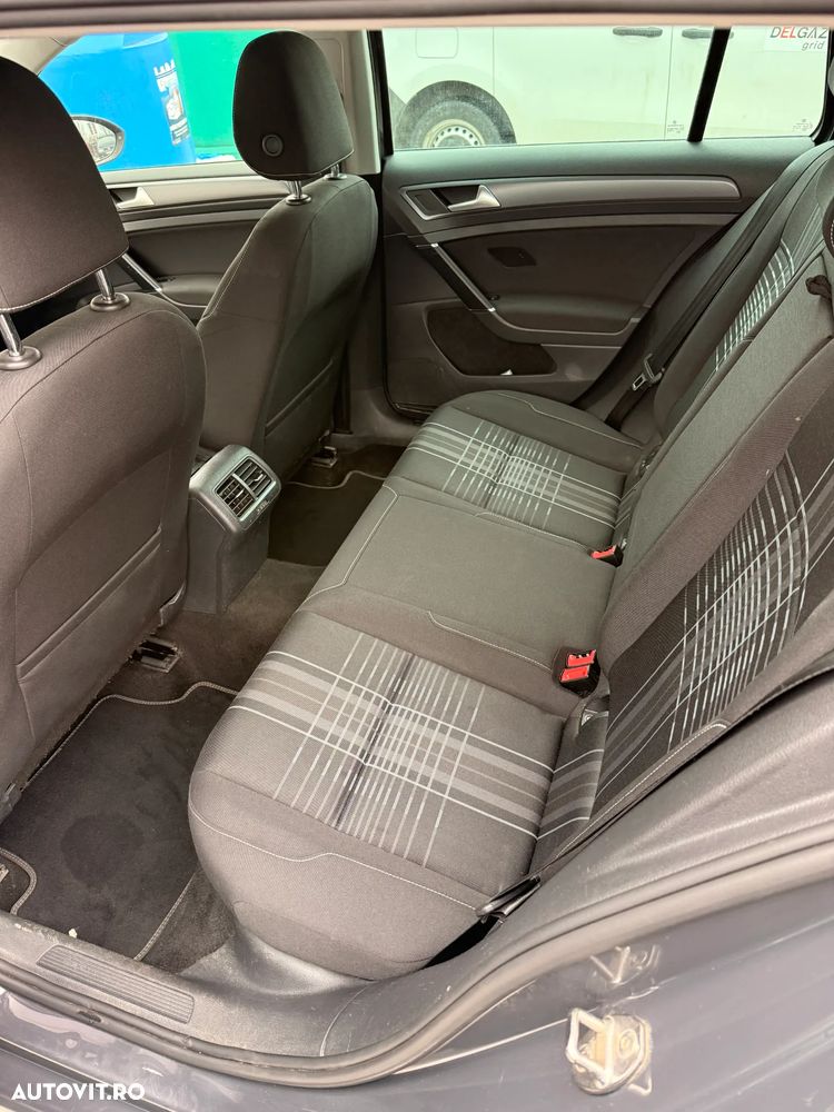 Volkswagen Golf 1.6 TDI BlueMotion Technology Lounge - 8